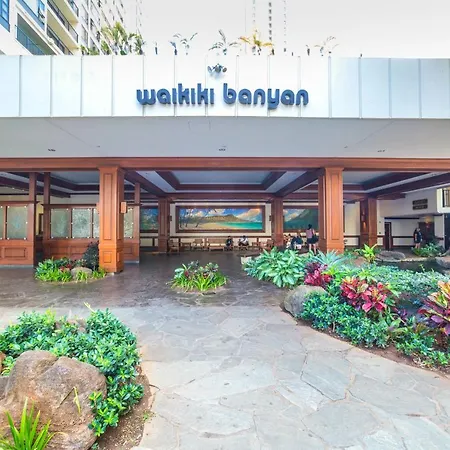 Upscale Penthouse With Ocean Views & Free Parking! Apartment Honolulu Exterior photo