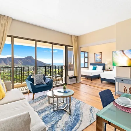 Upscale Penthouse With Ocean Views & Free Parking! Apartment Honolulu Exterior photo