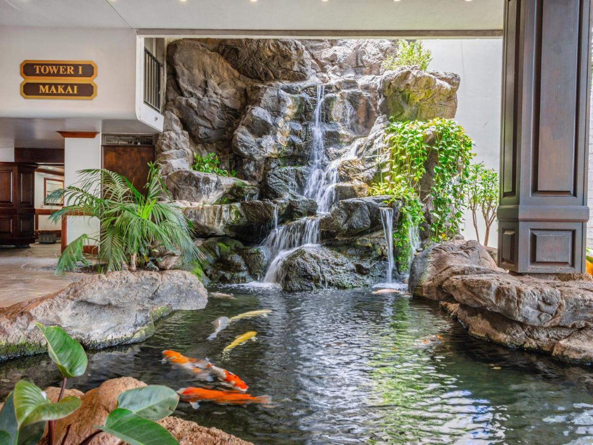 Upscale Penthouse With Ocean Views & Free Parking! Appartement Honolulu